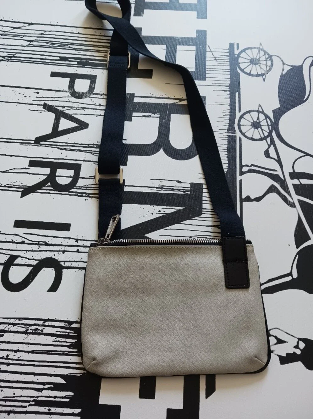 L.A.M.B. messenger style